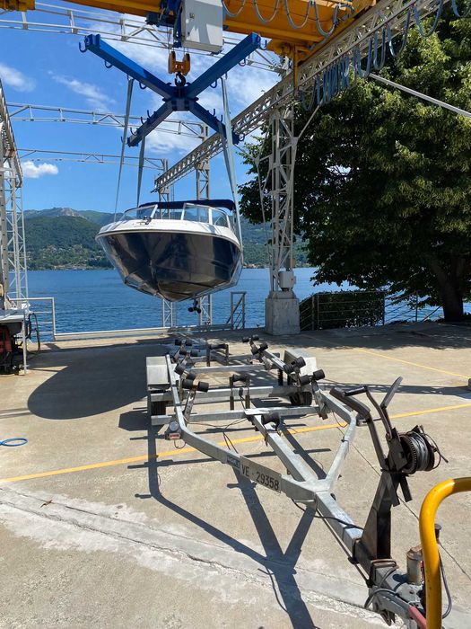 Barcă open completă de motor și peridoc