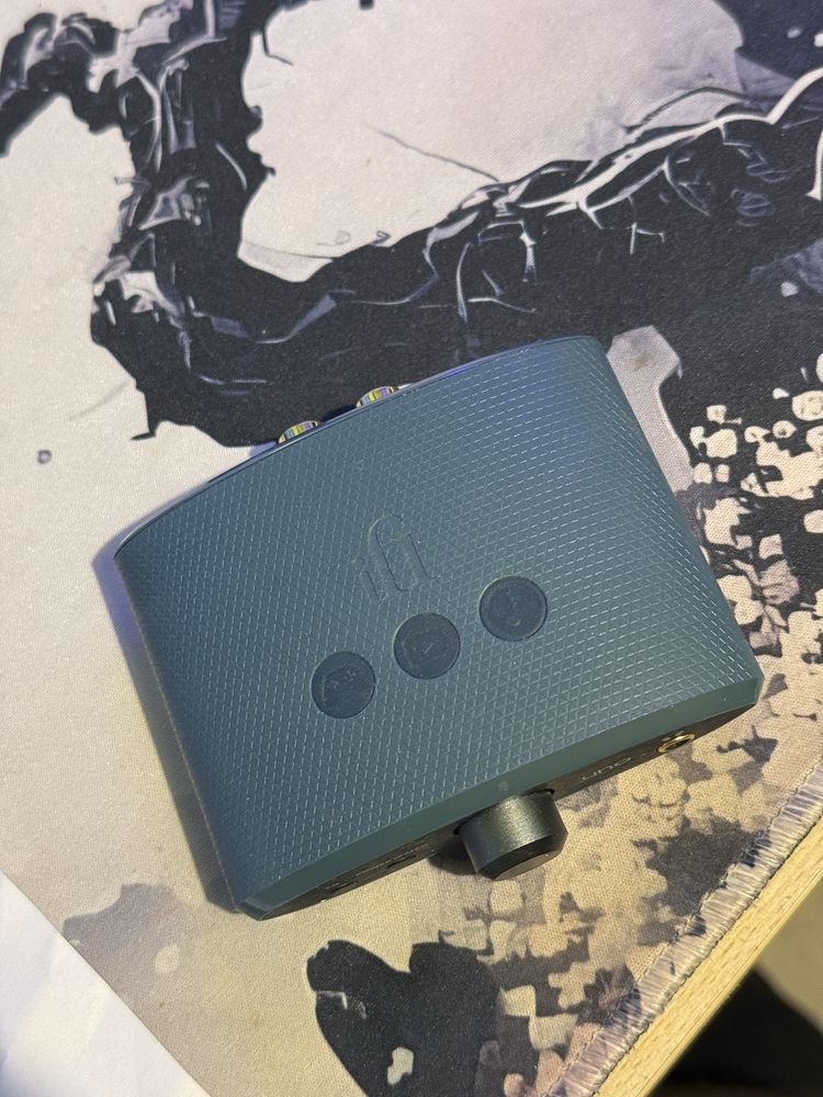 iFi Uno DAC/усилвател