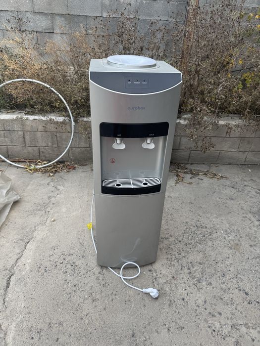 Продам кулер для воды