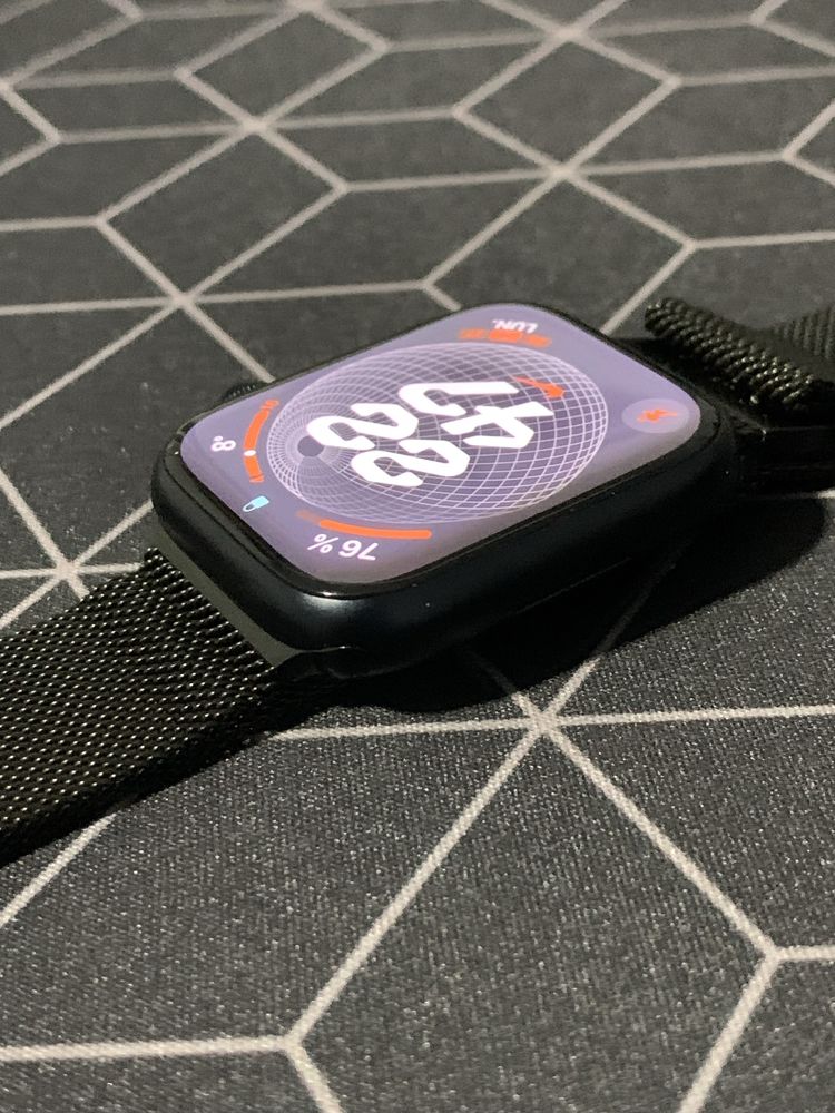 Apple Watch 9, 45mm Midnight M/L, GPS, Aluminium Case în garanție