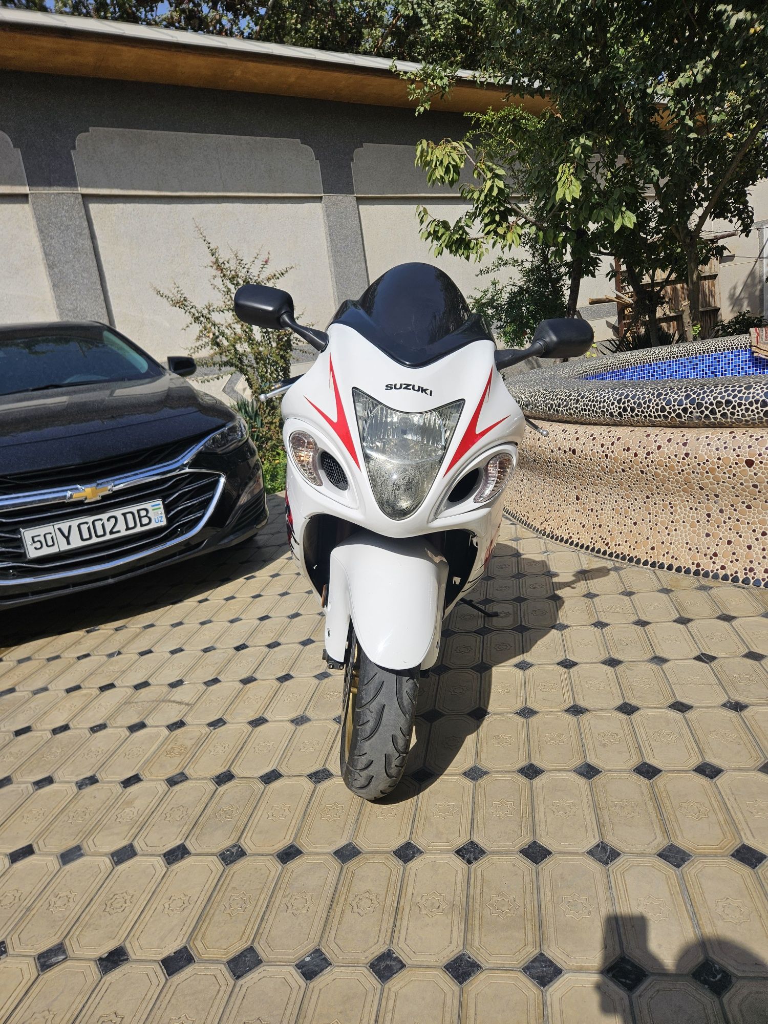 Suzuki Hayabusa.