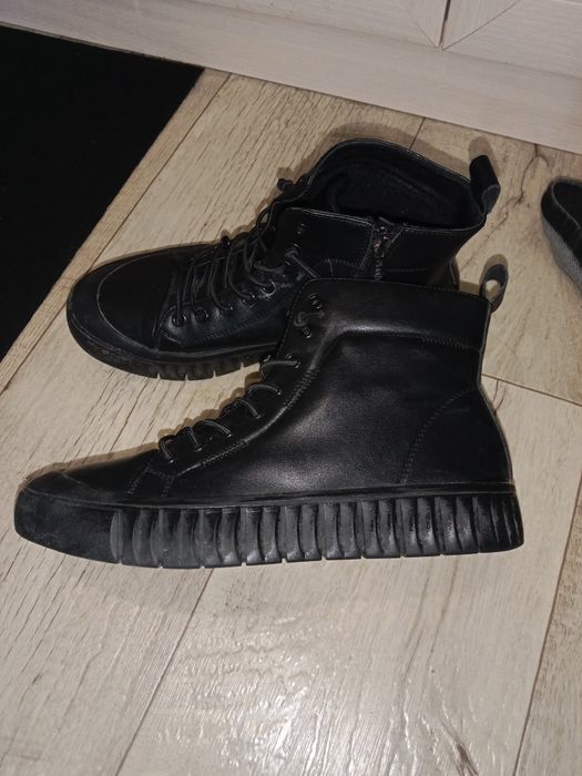 Продаю боты зимние