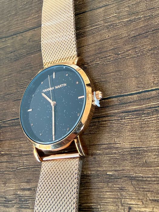 Женские стильные часы Hannah Martin