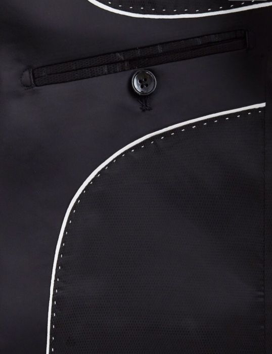 Мужской пиджак бренда MANGO