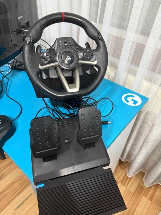 Volan gaming  cu pedale