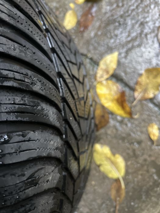 315 30 22 Hanook Winter I*cept Evo 3x / Vulcanizare Non Stop