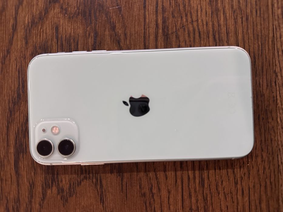 iphone 11 с гаранитей состояние шоколад