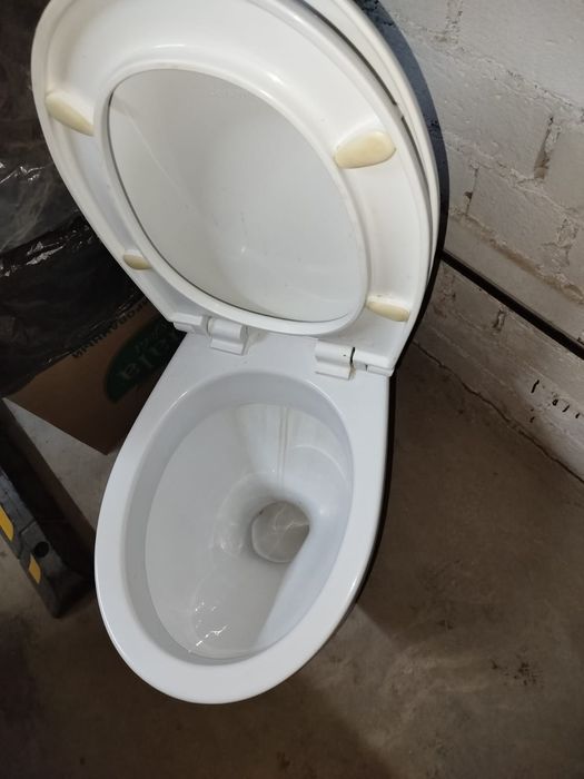 Продам рабочий унитаз