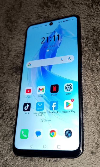 Honor 90 lite-256 GB / 8+5 GB RAM. Android 15.