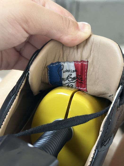 Louboutini pt barbati