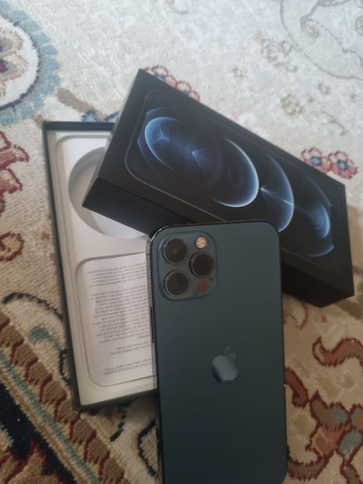 Iphone 12 pro с коробкой