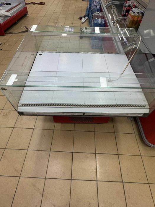 VItrina frigorifica tip insula