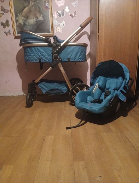 Vând căruț nou nouț, scoică+gentuță +adaptor căruț&mașină