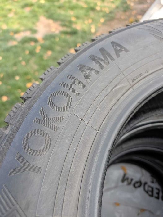 Зимние шипованные шины Yokohama IG65 215/65/R16