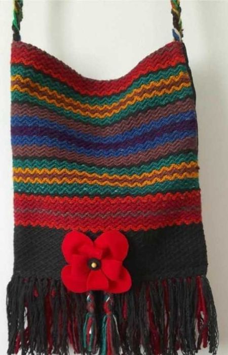 Битова торба с ресни и цвете  18 лв. / Терлци, Ръкавици/ Налични!