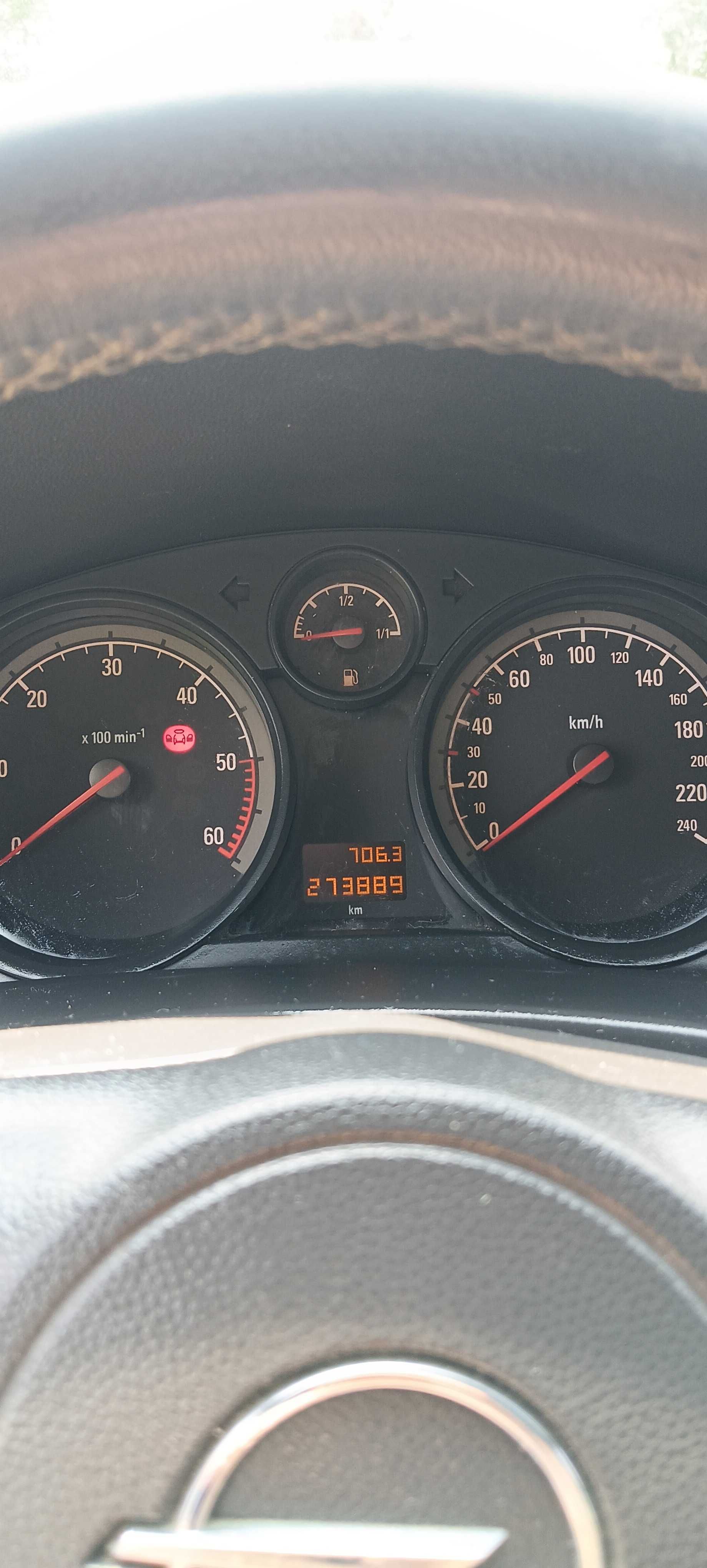 Opel Astra H / 2011