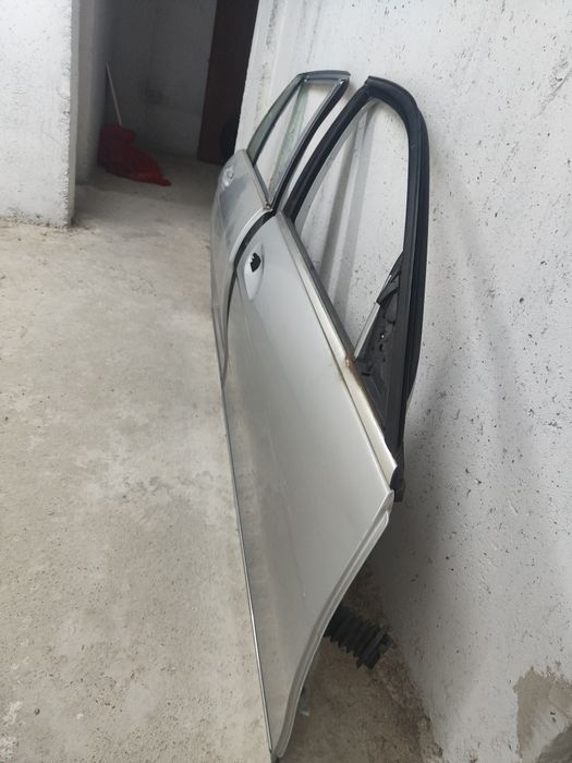 Vând 2 uși dreapta pentru Mercedes C Break 2011, model W204