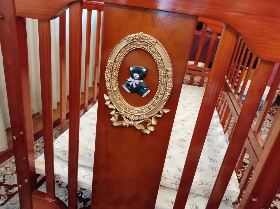 Срочно! Детская кровать с детским стулом