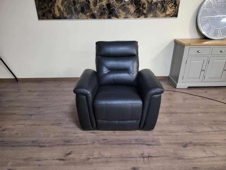 Черен кожен фотьойл с ръчен релакс механизъм La-z-boy