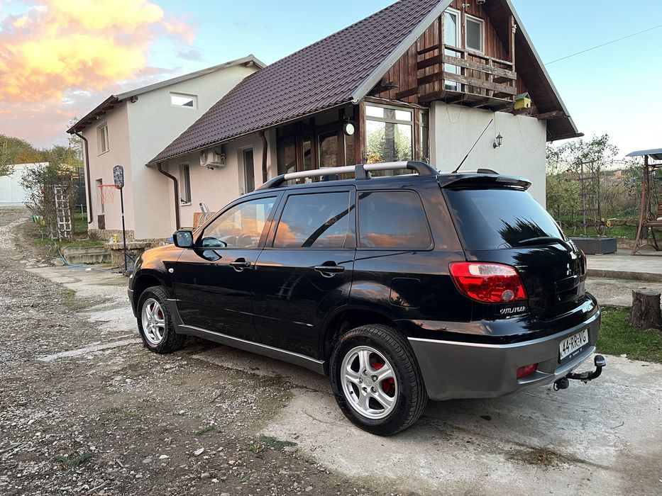 Mitsubishi Outlander