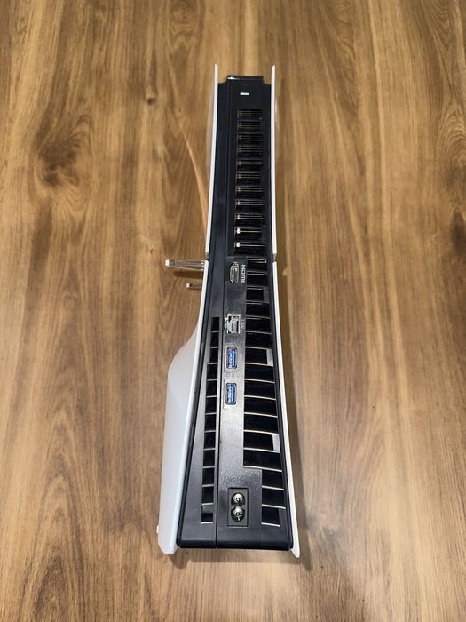 Конзола PlayStation 5 - Disc Edition с два контролера