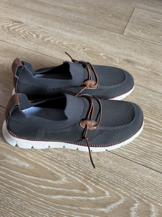 Pantofi de lucru fara sireturi