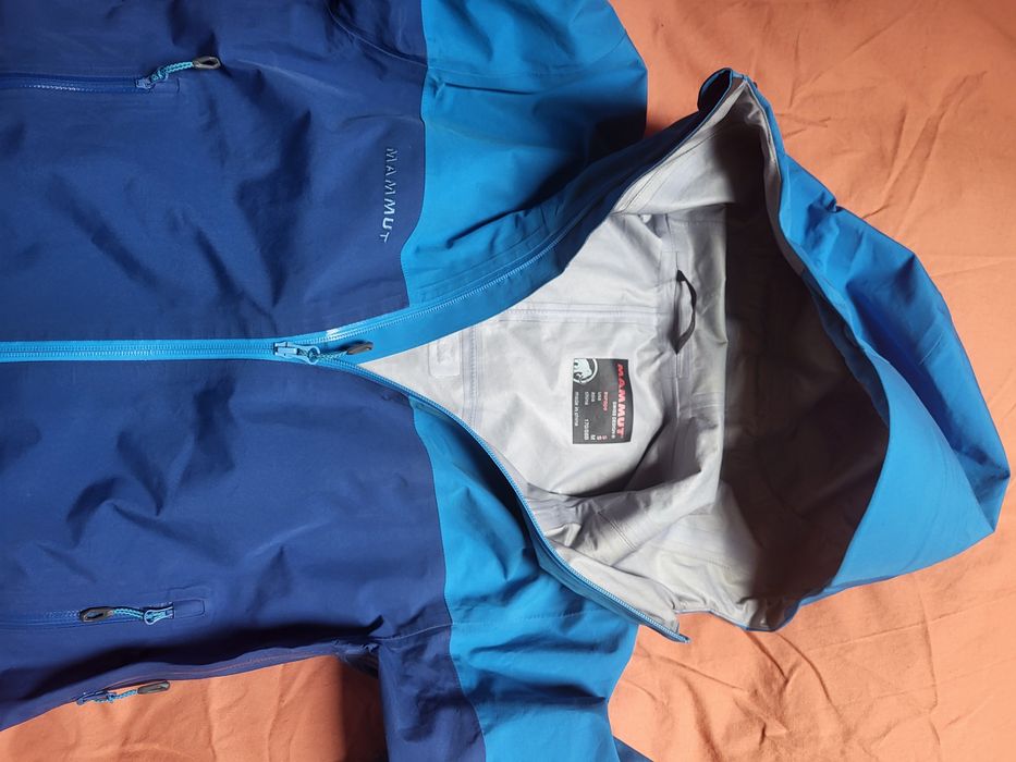Geaca gore tex mammut