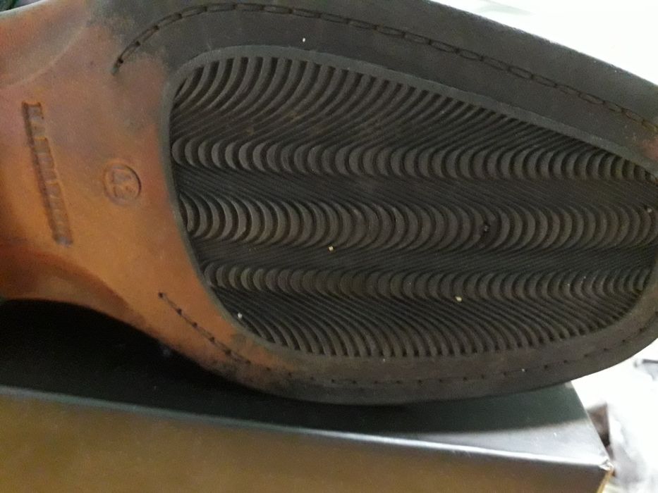 Vand pantofi din piele marca Borell