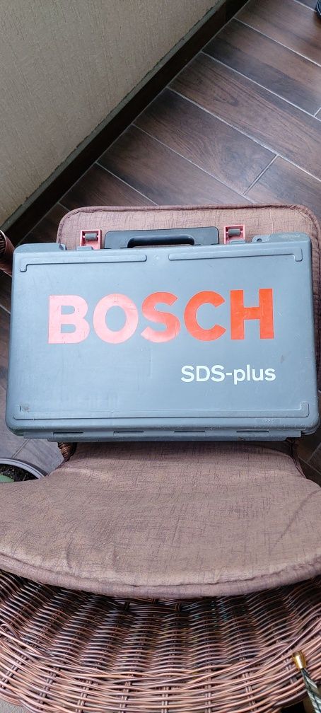 Професионален перфоратор Bosch GBH 2-24 DSR