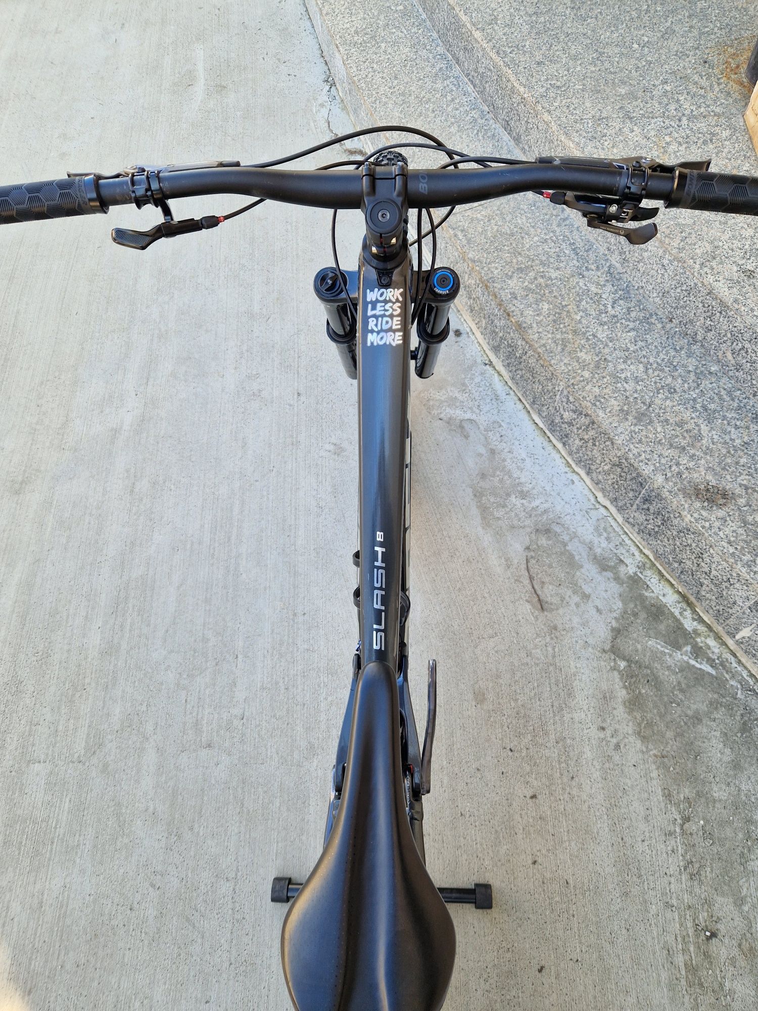 Trek Slash 8 2022 L- размер