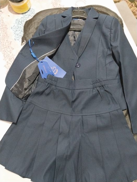 Форма школьная тройка