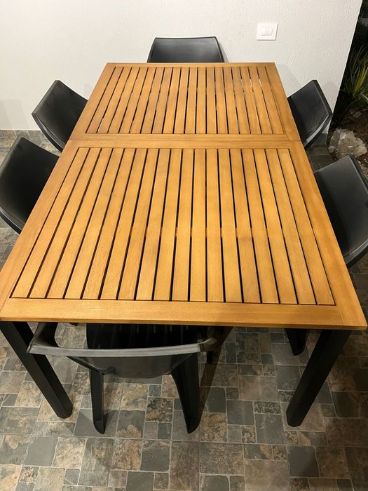 Masa exterior de vânzare