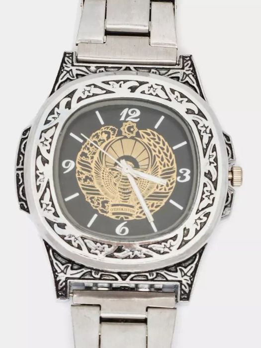 Uzbekistan girbi tushurilgan 3 xil tuzilishdagi soat