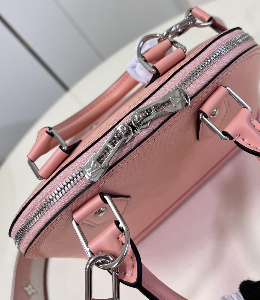 Louis Vuitton Alma BB Epi