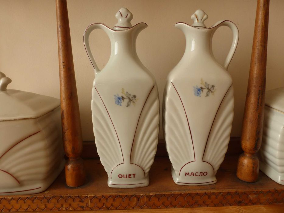 Буркани за подправки български порцелан Сталин Видин 1960 г