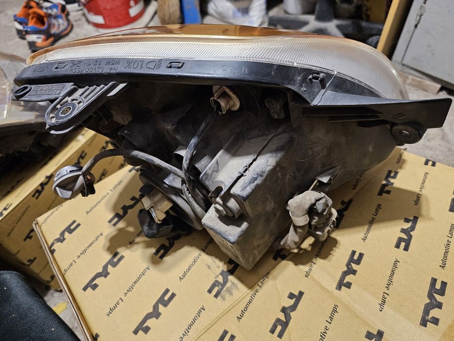 Фарове за Kia Picanto 2004