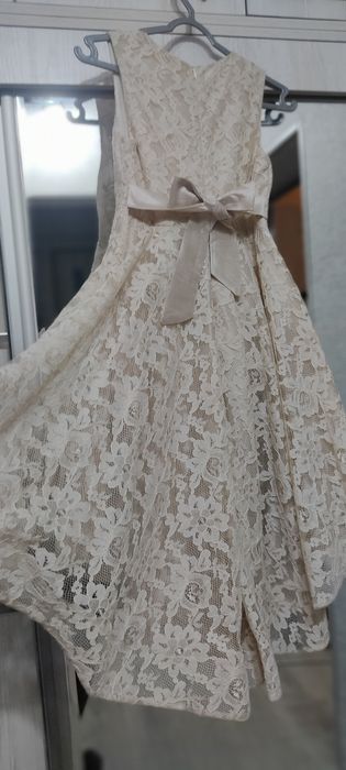 Вечернее платье на девочку 8-10 лет