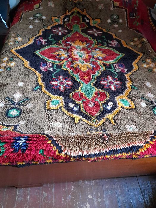 Вълнени ръчно тъкани китеници