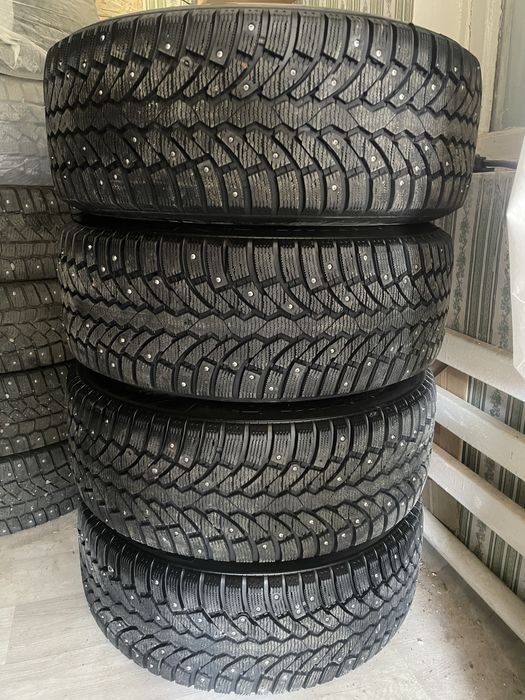 235/55R17 Pirelli Formula Ice