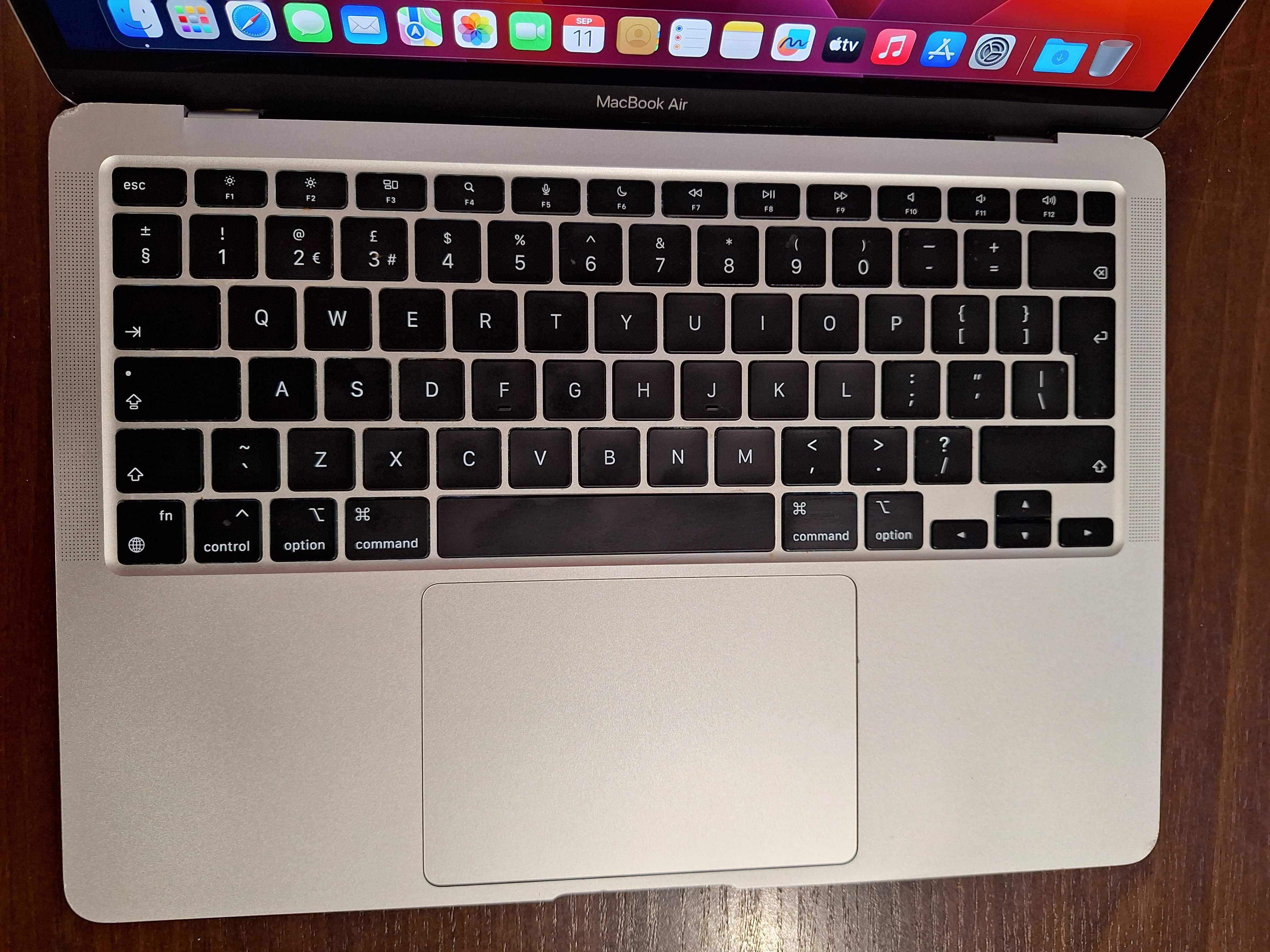 Лаптоп MacBook Air M1 2020г. 16GB RAM 256GB SSD