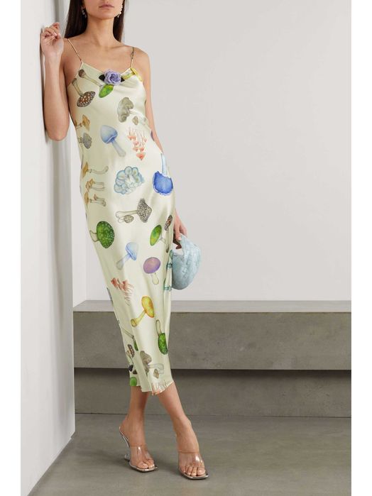 Сатенена лятна рокля