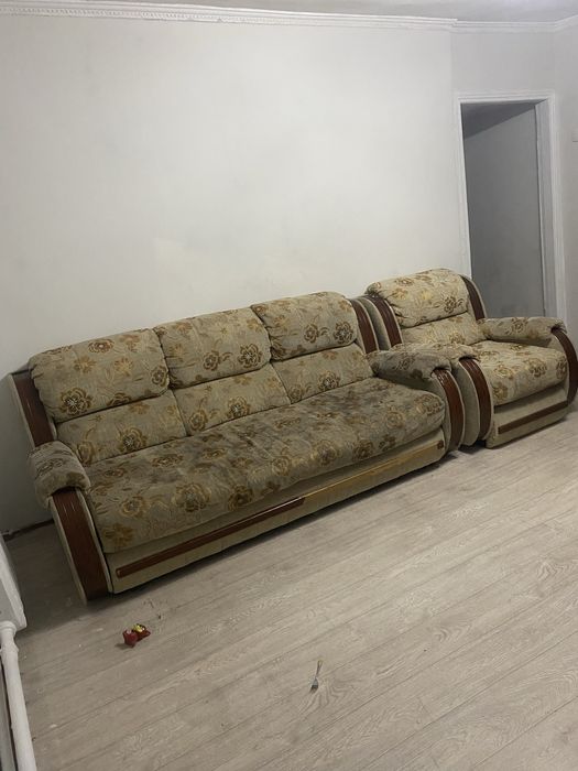 Диван и кресло. Состояник отличное