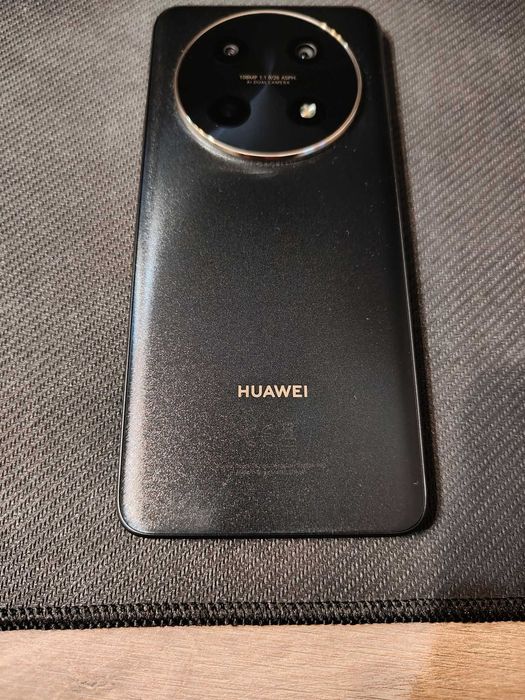 Продавам телефон Huawei Nova 12i 8/128 GB като нов + гаранция 17м.