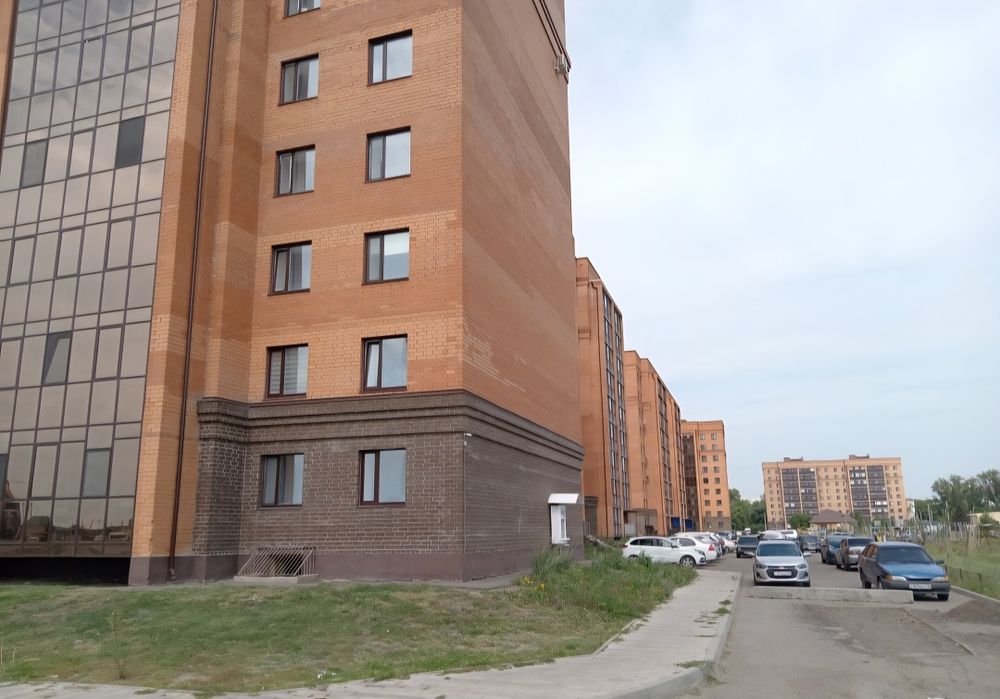 2-х комнатная квартира в новостройке район IT лицея, Народных окон