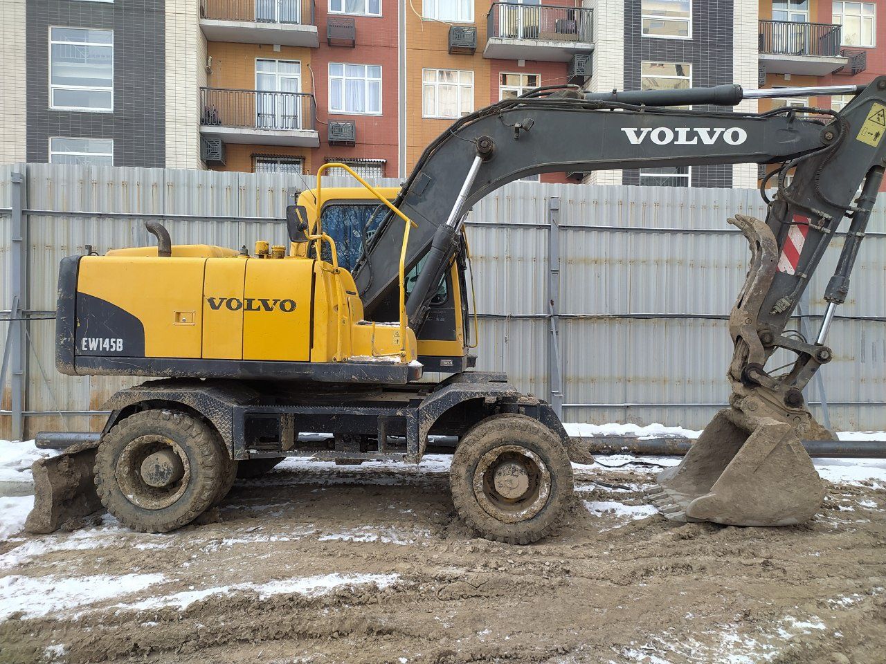 145  VOLVO Ekiskavator xizmati