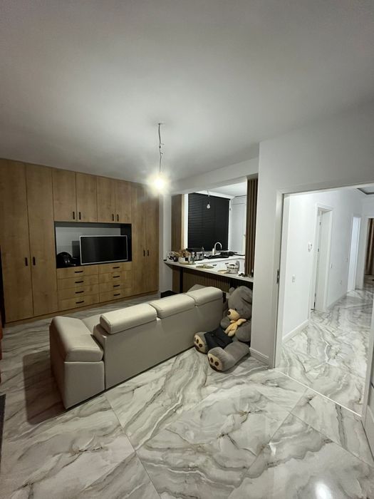 Închiriat apartament DaVinci Cristian