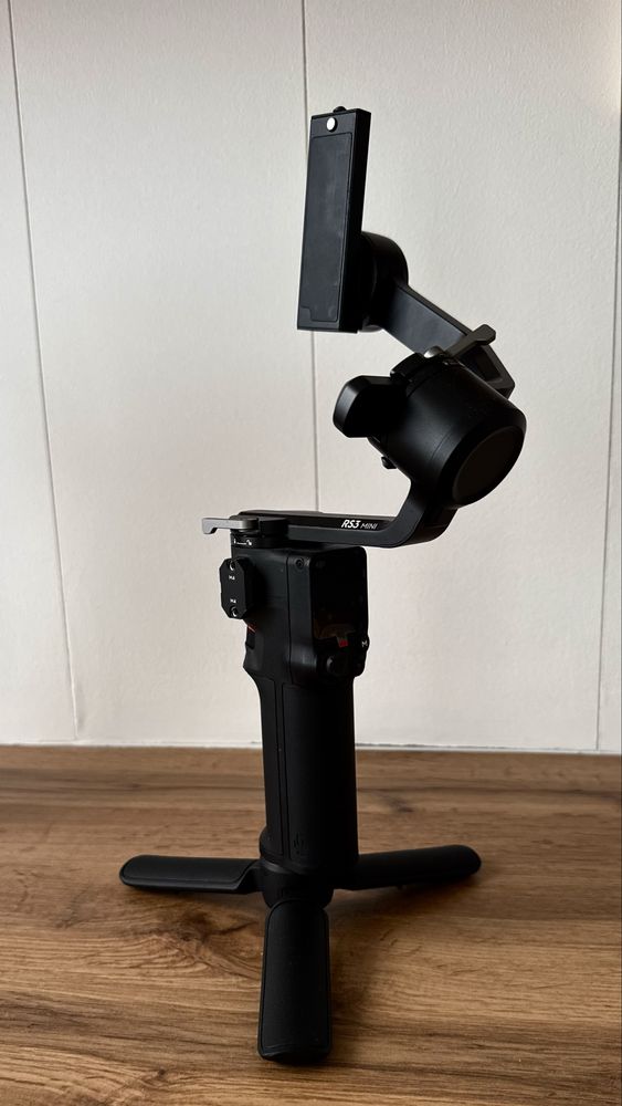 Стабилизалор Dji Rs3 mini (ручка, сумка, коробка)
