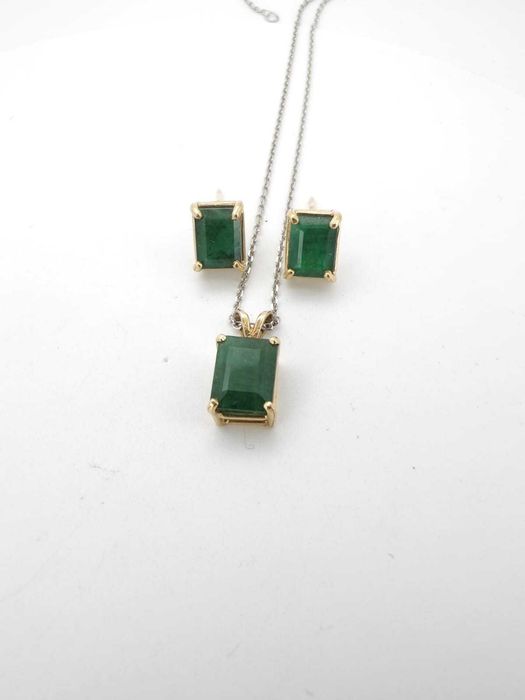 Set 14k cercei si pandativ cu smarlade naturale 5ct
