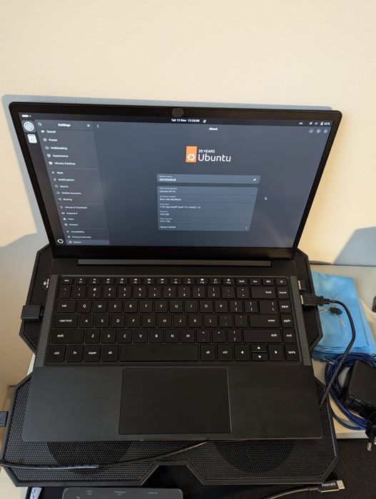 Laptop Linux Star Labs Starbook Mk V coreboot; Intel i7 16GB 512GB SSD