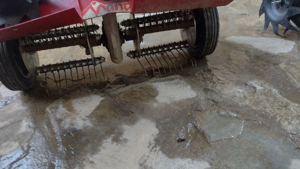 Motofreza Mantis cu tamburi de Scarificator